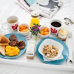 Bed & Breakfast Sleep 4*