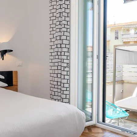 Bed & Breakfast Sleep 4*