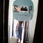 Sleep ベッド・アンド・ブレックファスト フォッローニカ